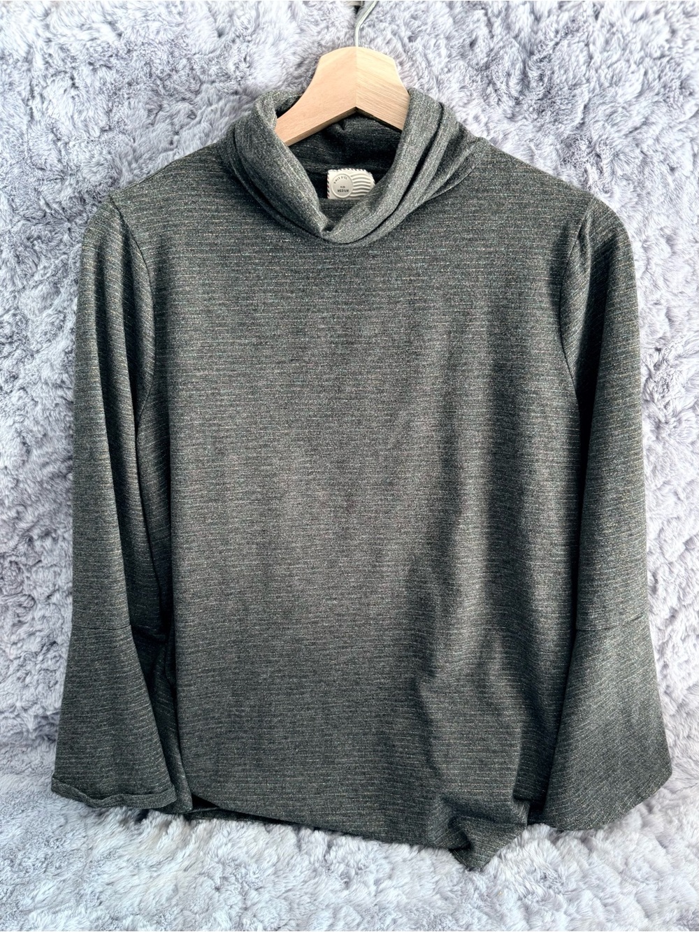 Anthropologie | Postmark | Turtle Bell Sleeve Tunic | M